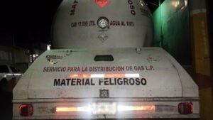 Publican dos nuevas normas para regular transporte de gas tras accidente en Iztapalapa