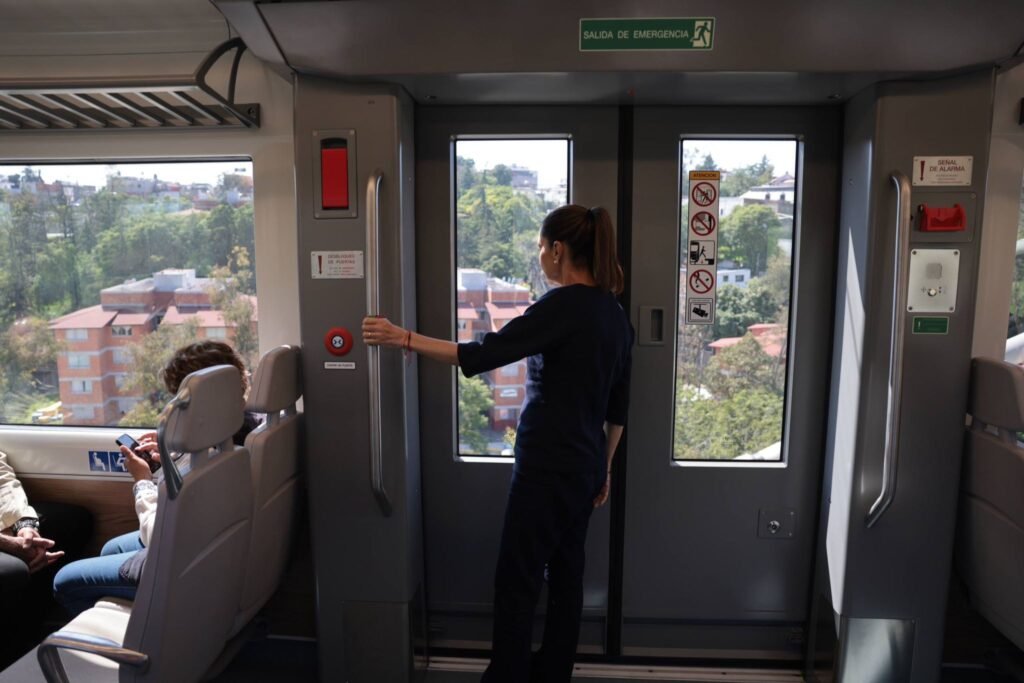 Sheinbaum anuncia la apertura del tren México-Toluca para en enero de 2026