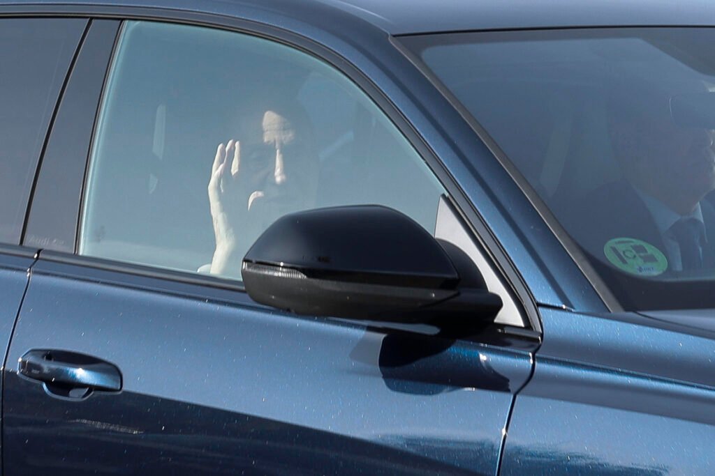 Juan Carlos I asiste a almuerzo familiar por 50 años de restauración monárquica