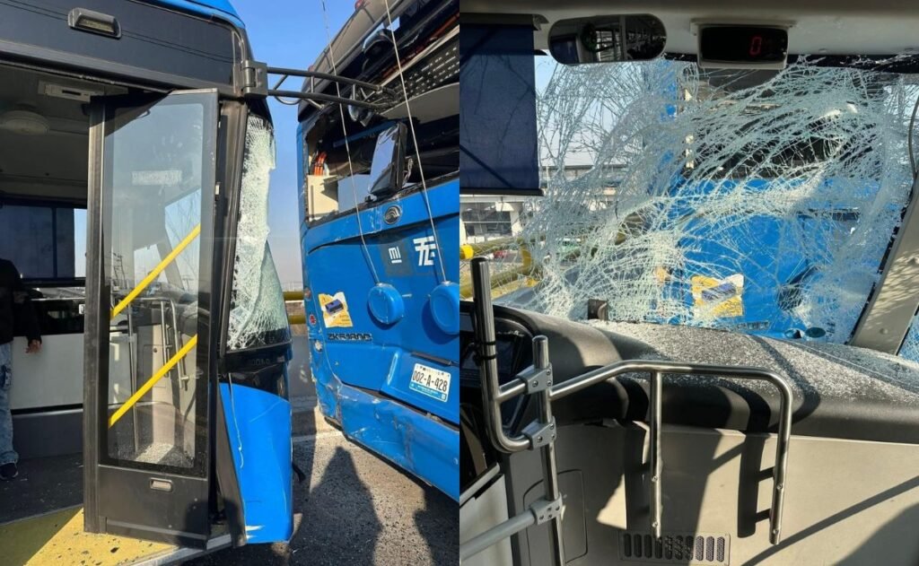 Chocan dos unidades del Trolebús Elevado; hay 26 heridos