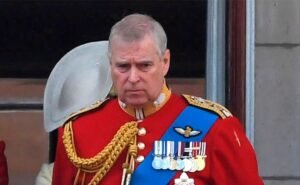 Retirarán al expríncipe Andrés el último título militar que le queda