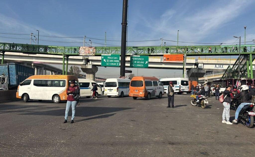 Transportistas bloquearon varias zonas del Estado de México