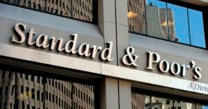 S&P cambia de estable a negativa la nota soberana de México