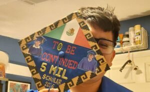 Hijo de migrantes mexicanos logra admisión en 49 universidades de EE.UU.